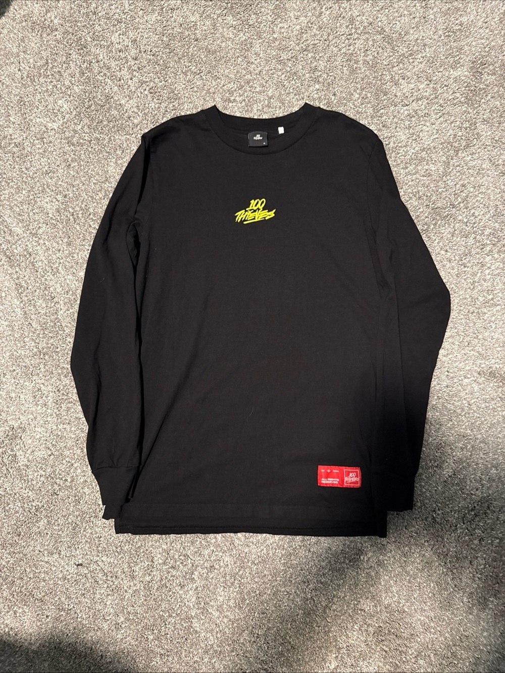 100 Thieves Center Logo Long Sleeve Black Graphic Tee Men’s Medium